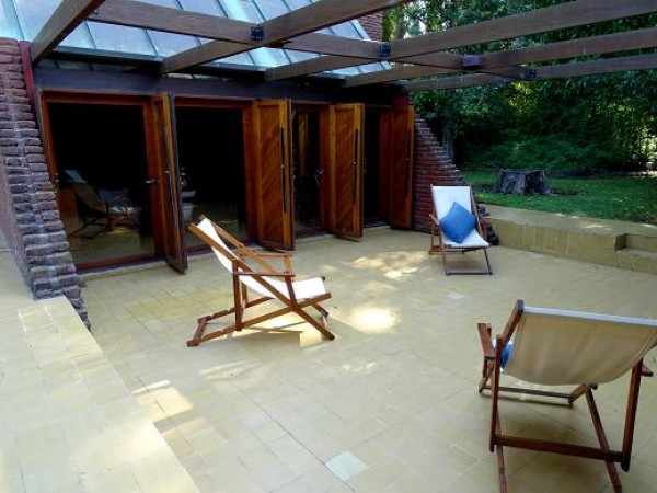 ORIGINAL CHALET EN EL BOSQUE DE PERALTA RAMOS