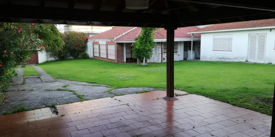CHALET SOBRE 2 LOTES FARO PUNTA MOGOTES