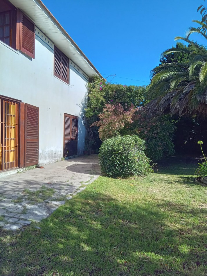 CHALET EN 2 PLANTAS Y CON DOS LOTES.