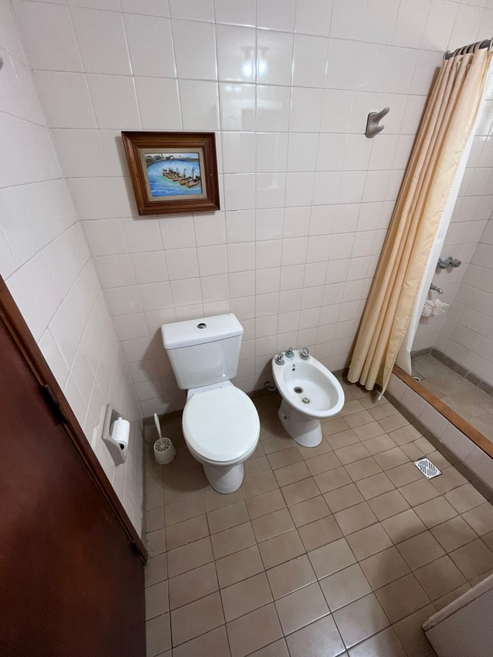 CHALET EN 2 PLANTAS Y CON DOS LOTES.