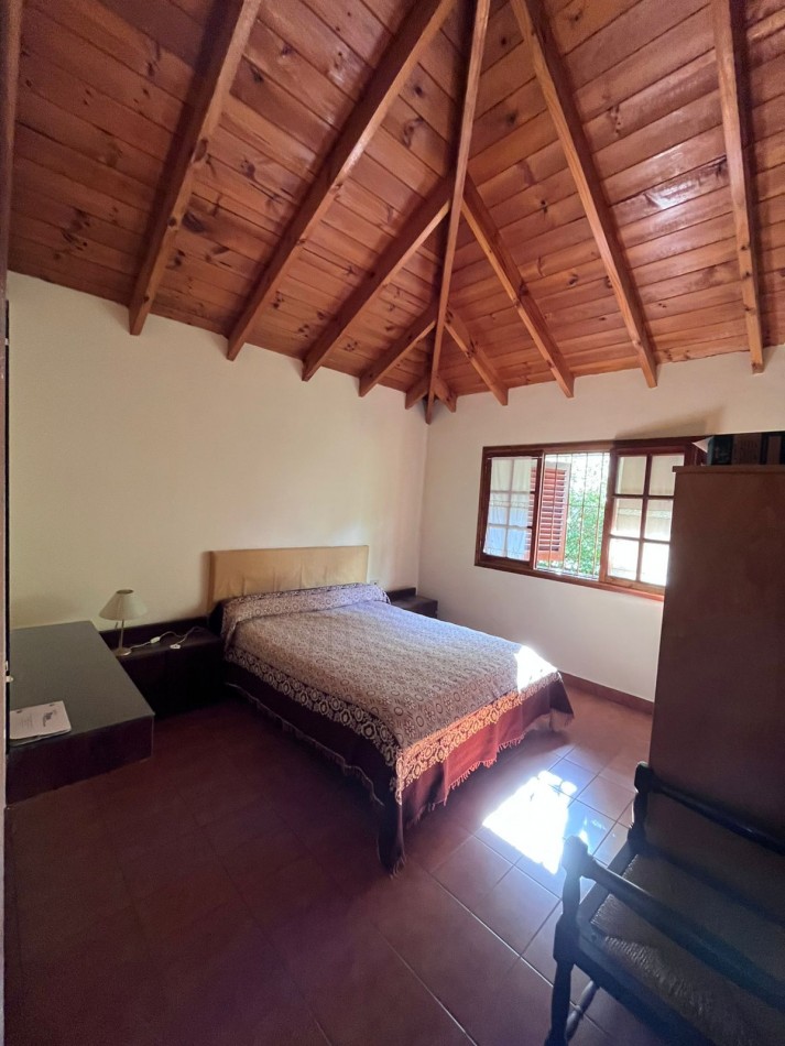 CHALET EN 2 PLANTAS Y CON DOS LOTES.