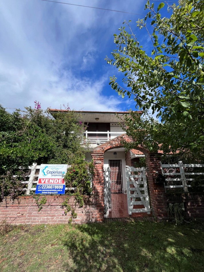 CHALET EN 2 PLANTAS Y CON DOS LOTES.