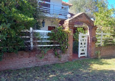 CHALET EN 2 PLANTAS Y CON DOS LOTES.